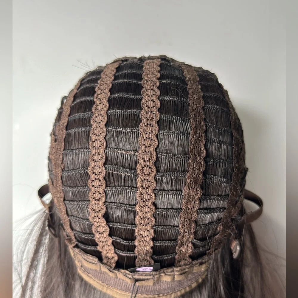 Bob Short Dark Brown Wig with Bangs, beautiful Realistic look,
Soft hair - Picture 3 of 5